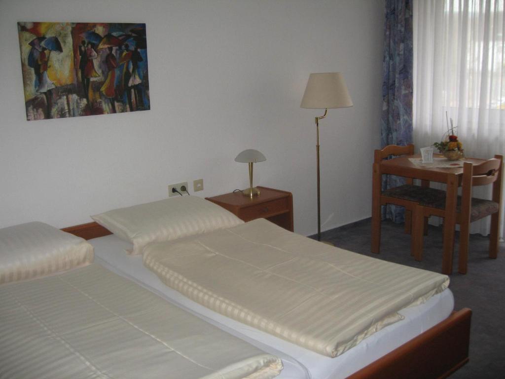באד פירמונט Hotel Alt-Holzhausen חדר תמונה
